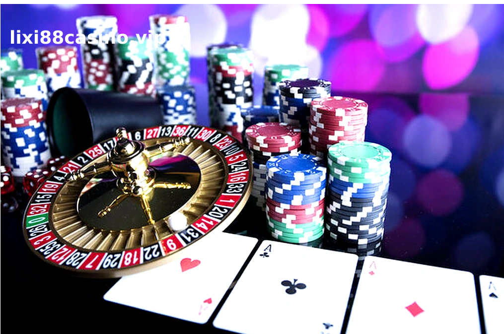 Roulette game table and wheel